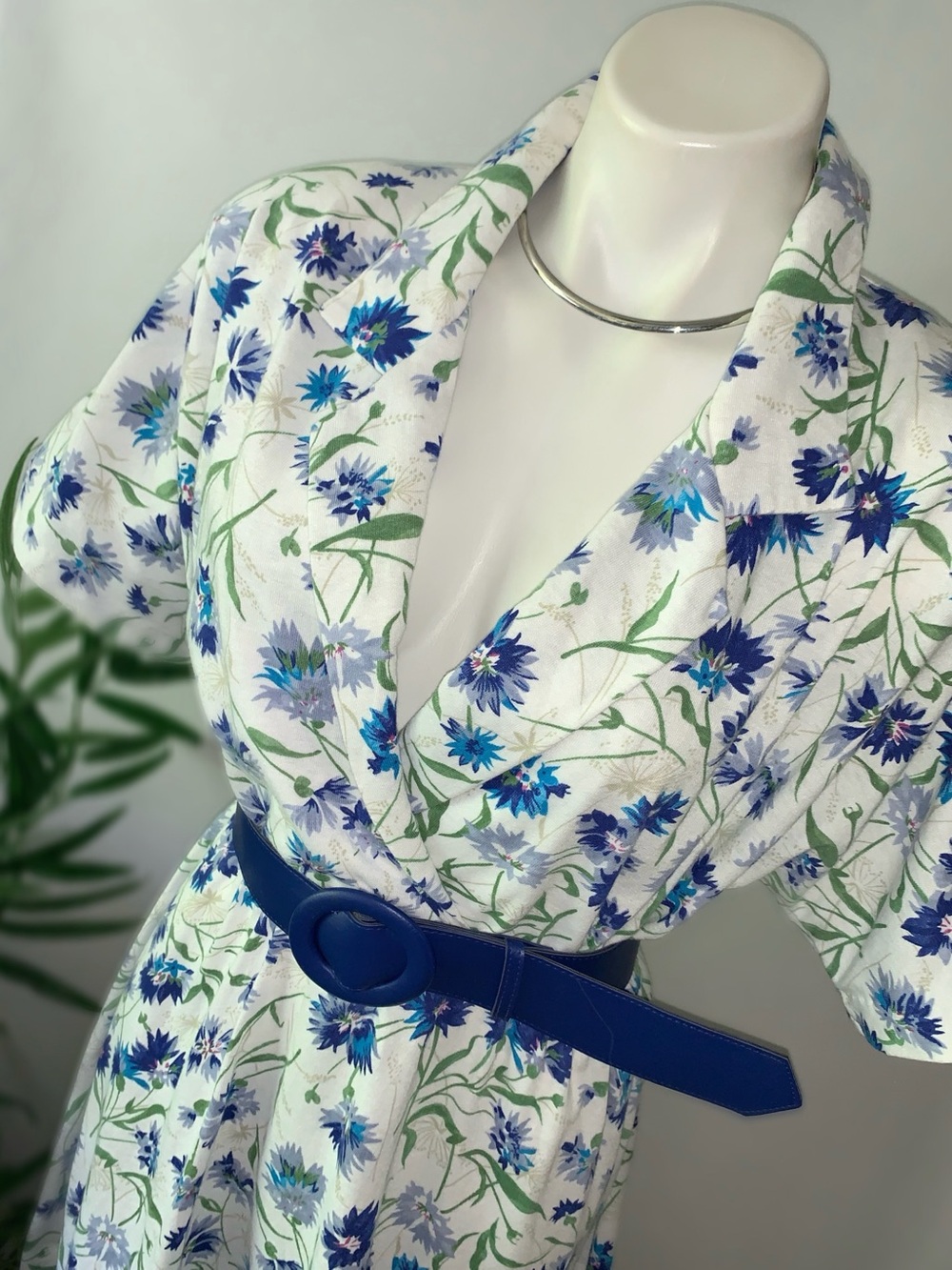 v i n t a g e :: Floral Cottagecore Cornflower Shirtdress - Picture 2 of 14